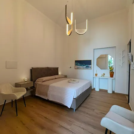Teddy's Charme Apartmanhotel 4*